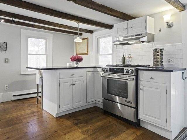 house with 3 bedroom, Newburyport MA ES104374329