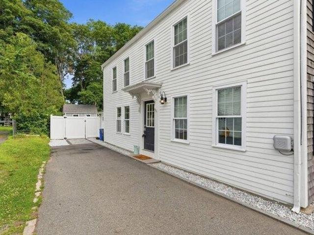 house with 3 bedroom, Newburyport MA ES105475479
