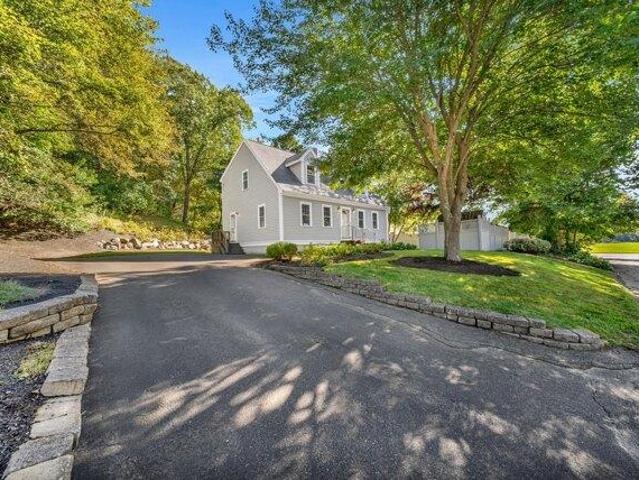 house with 3 bedroom, Newburyport MA ES105550929
