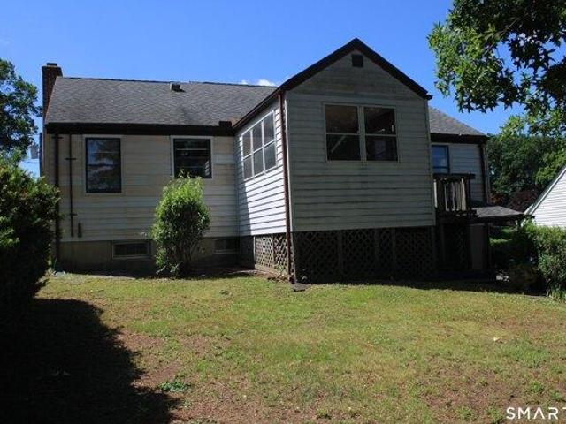 house with 3 bedroom, Newington CT ES105632624