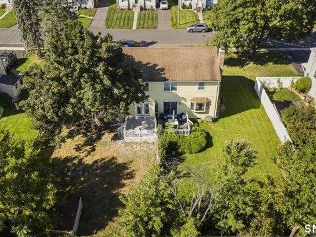 house with 3 bedroom, Newington CT ES105659244