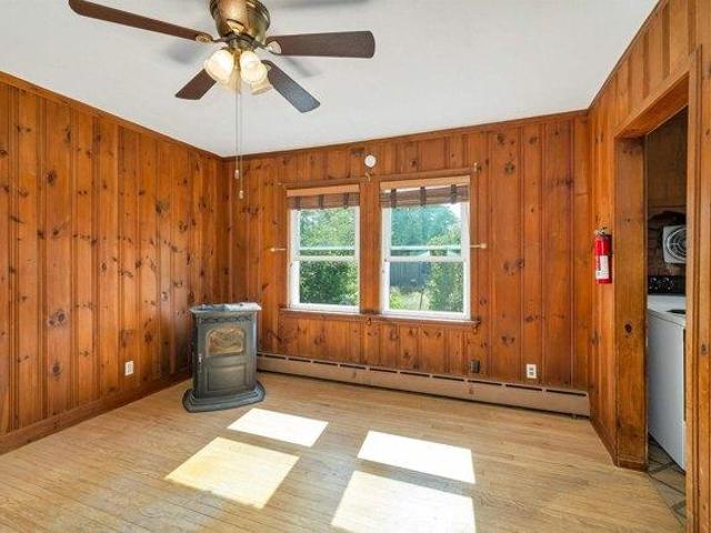 house with 3 bedroom, Newmarket NH ES104408570