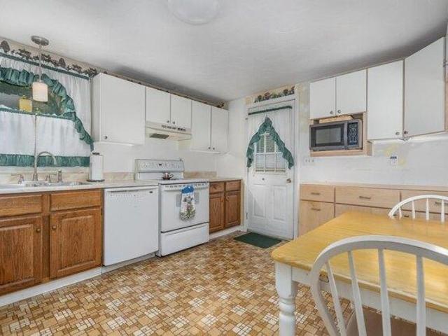 house with 3 bedroom, Newmarket NH ES105493552