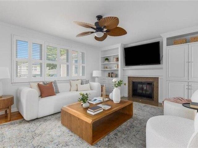 house with 3 bedroom, Newport RI ES105418510