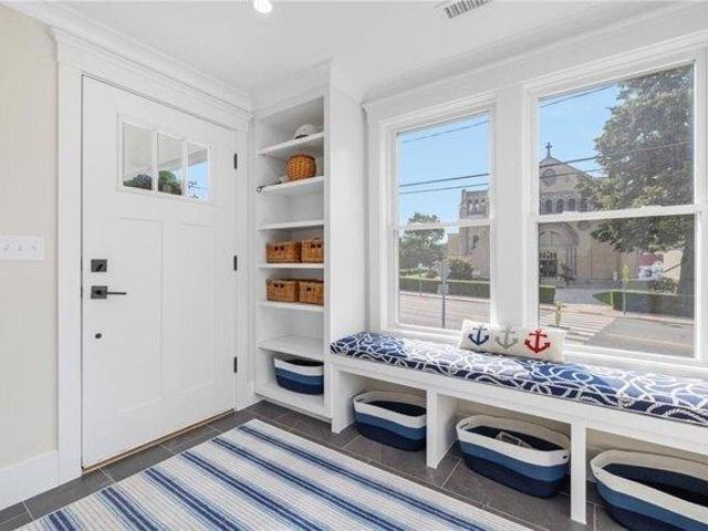 house with 3 bedroom, Newport RI ES105423082