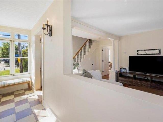 house with 3 bedroom, Newport RI ES105658013