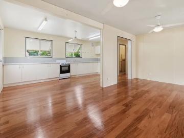 House for sale in Townsville City - Parking
