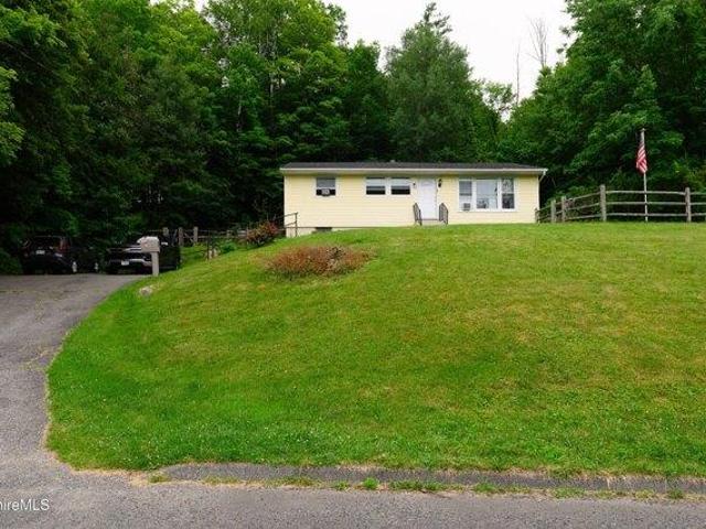 house with 3 bedroom, North Adams MA ES104605560