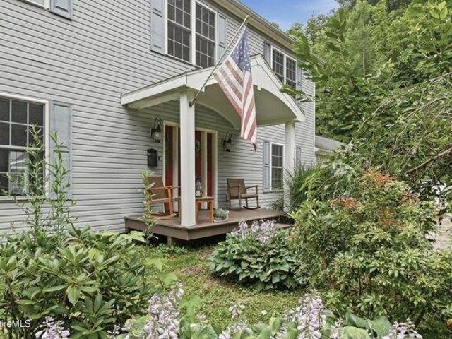 house with 3 bedroom, North Adams MA ES105495393