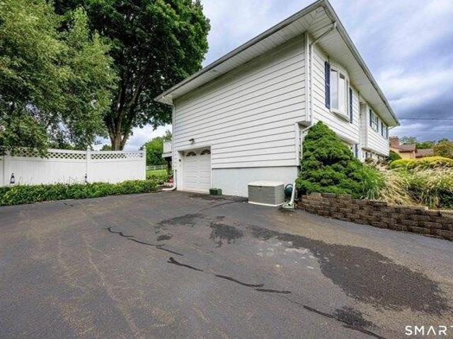 house with 3 bedroom, North Branford CT ES105439460