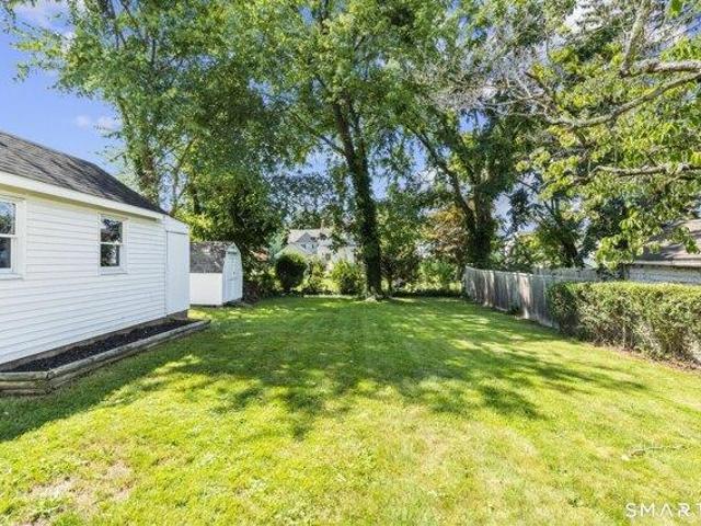 house with 3 bedroom, North Haven CT ES105575157
