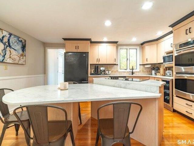 house with 3 bedroom, North Haven CT ES105631285
