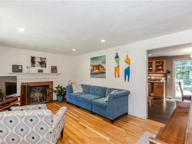 house with 3 bedroom, North Kingstown RI ES105532572