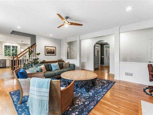 house with 3 bedroom, North Kingstown RI ES105573939