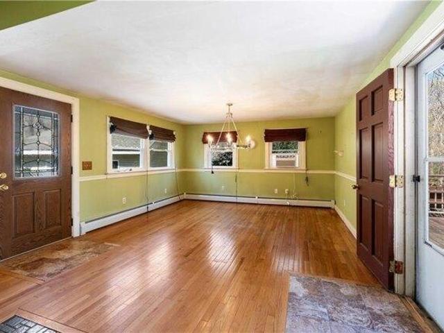 house with 3 bedroom, North Kingstown RI ES105576965