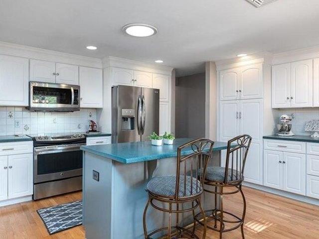 house with 3 bedroom, North Kingstown RI ES105610603