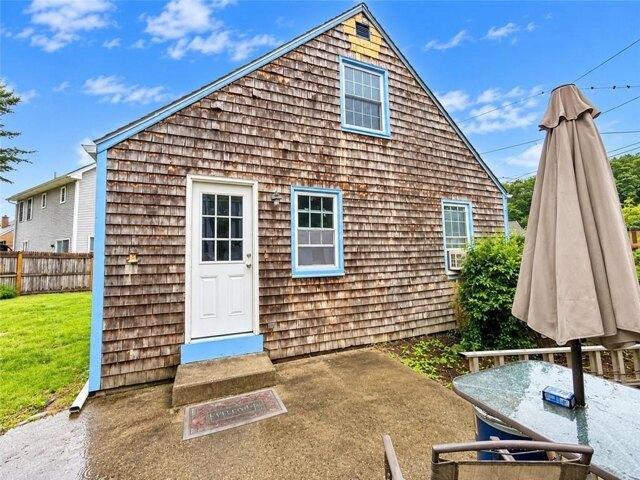 house with 3 bedroom, North Kingstown RI ES105678387