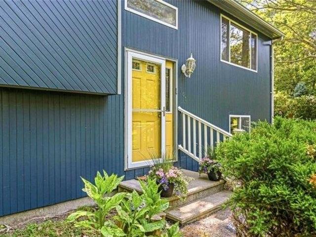 house with 3 bedroom, North Kingstown RI ES105681659