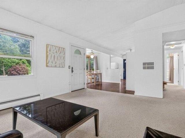 house with 3 bedroom, Northborough MA ES105320029