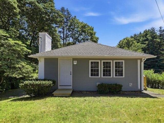 house with 3 bedroom, Northborough MA ES105352415