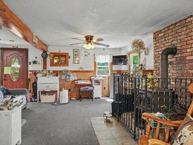 house with 3 bedroom, Northborough MA ES105352914