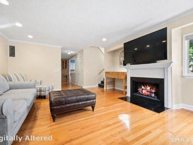 house with 3 bedroom, Norwalk CT ES105533433