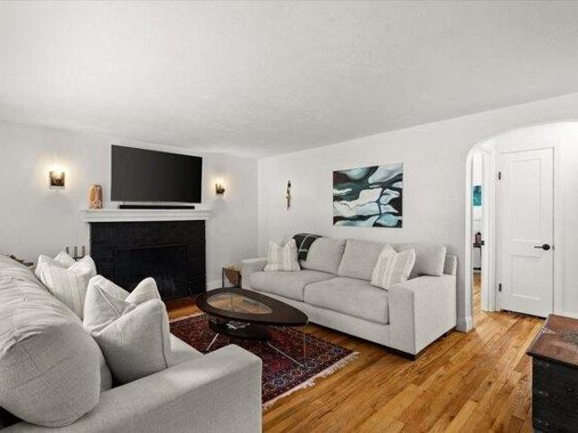 house with 3 bedroom, Norwood MA ES105536707