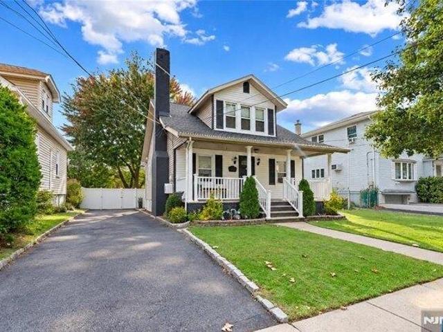 house with 3 bedroom, Nutley NJ ES105885464