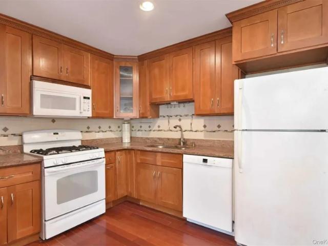 house with 3 bedroom, NY NY ELS102770958
