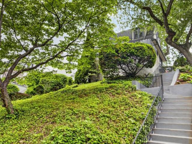 house with 3 bedroom, NY NY ES102468853
