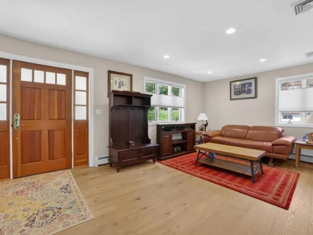 house with 3 bedroom, NY NY ES102752872