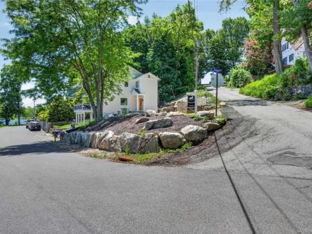 house with 3 bedroom, NY NY ES102752875
