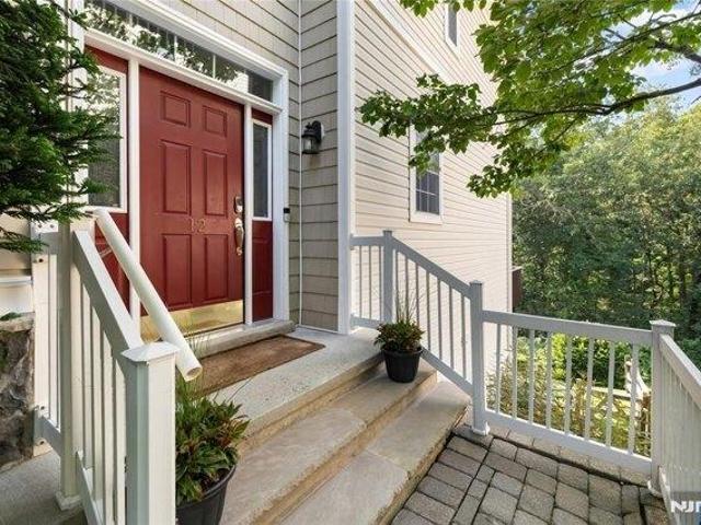 house with 3 bedroom, Oakland NJ ES105649125
