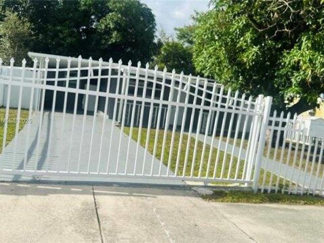 house with 3 bedroom, Opa Locka FL ELS103500699