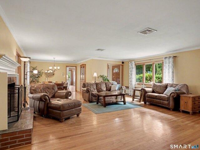 house with 3 bedroom, Orange CT ES105648365