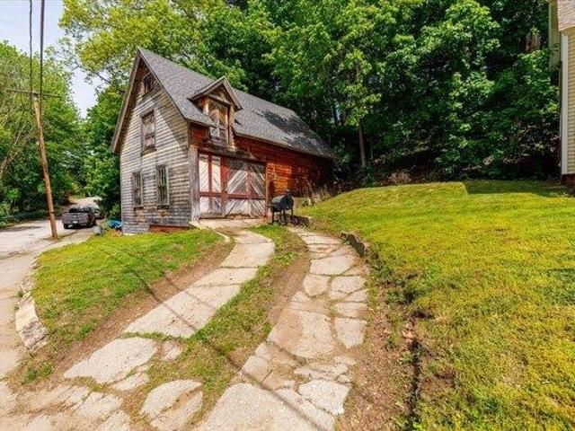 house with 3 bedroom, Orange MA ES105340599