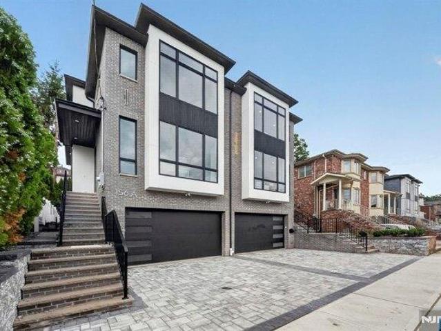 house with 3 bedroom, Palisades Park NJ ES105553167