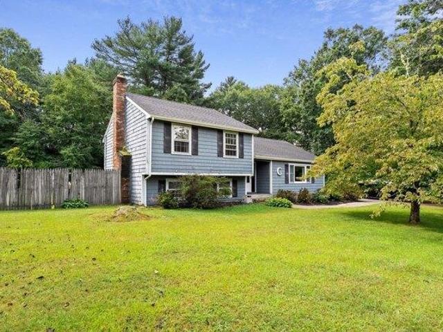 house with 3 bedroom, Pembroke MA ES105611726