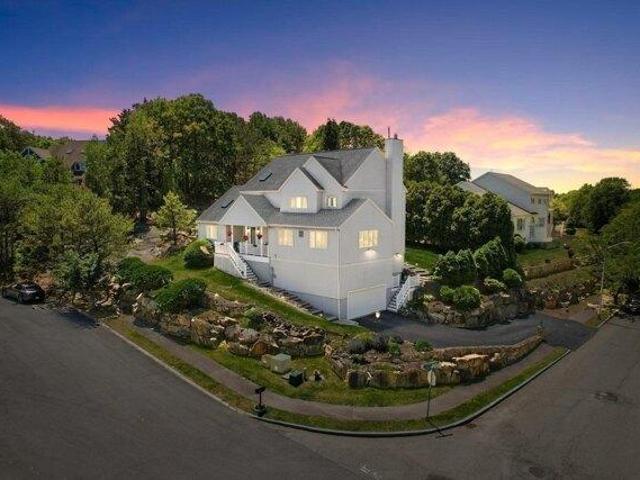 house with 3 bedroom, Peabody MA ES105424261
