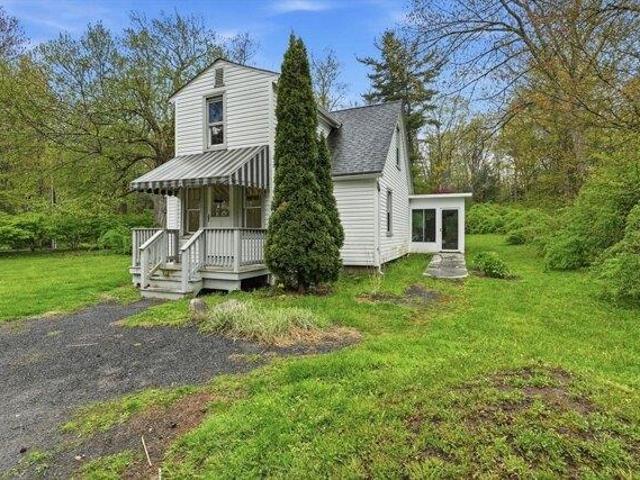 house with 3 bedroom, Pelham MA ES104407185