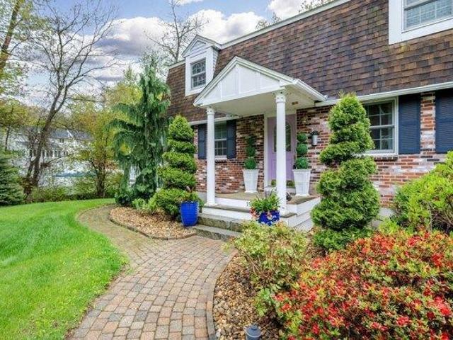 house with 3 bedroom, Pelham NH ES105586367