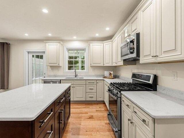 house with 3 bedroom, Pepperell MA ES105330763
