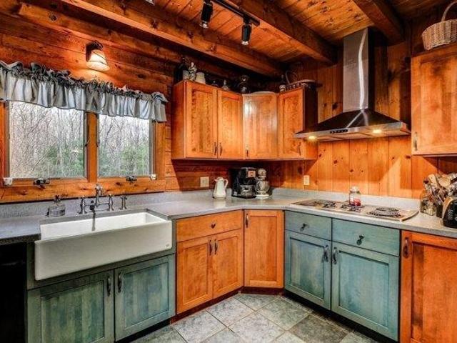 house with 3 bedroom, Petersham MA ES105341271