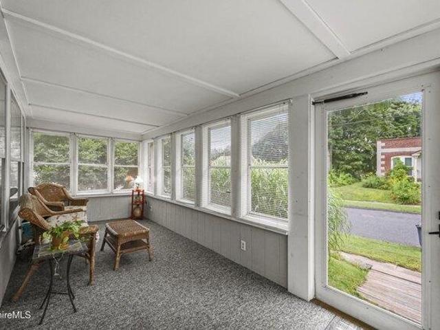 house with 3 bedroom, Pittsfield MA ES104541524