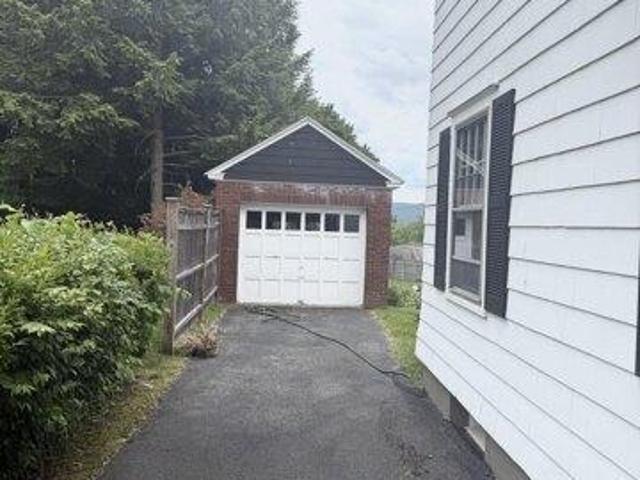 house with 3 bedroom, Pittsfield MA ES104568475