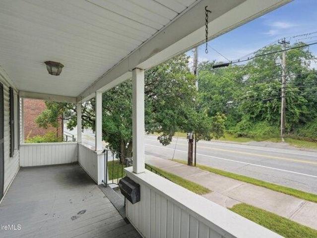 house with 3 bedroom, Pittsfield MA ES104607347