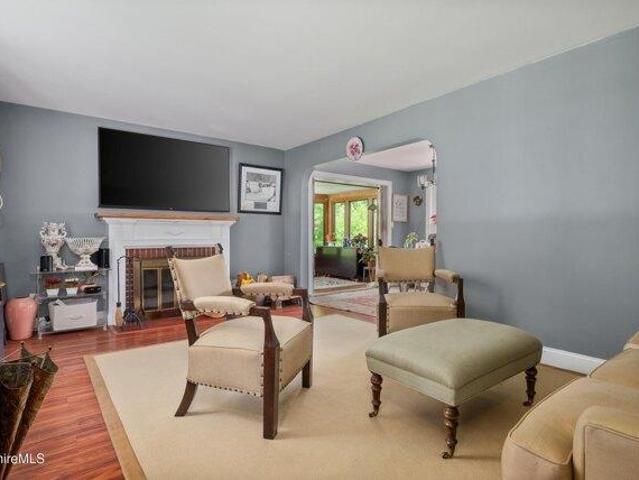 house with 3 bedroom, Pittsfield MA ES104851964