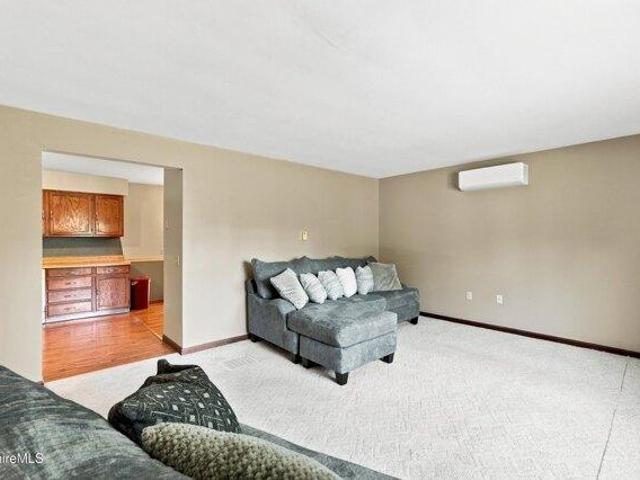 house with 3 bedroom, Pittsfield MA ES105239794
