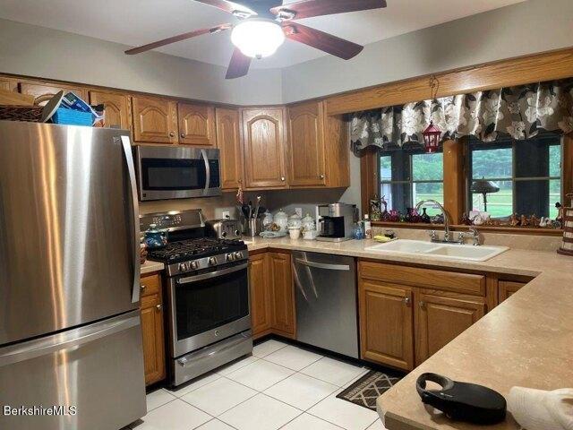 house with 3 bedroom, Pittsfield MA ES105387608