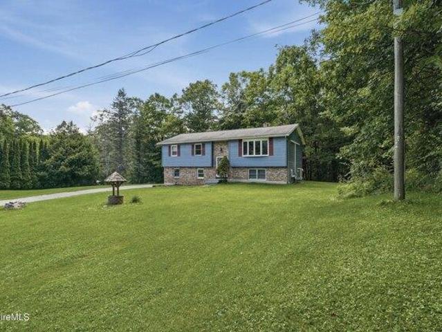 house with 3 bedroom, Pittsfield MA ES105416609